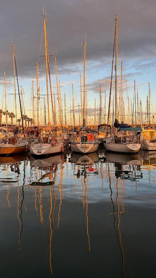 Hotel Precioso Barco En Barcelona Badalona Exterior foto